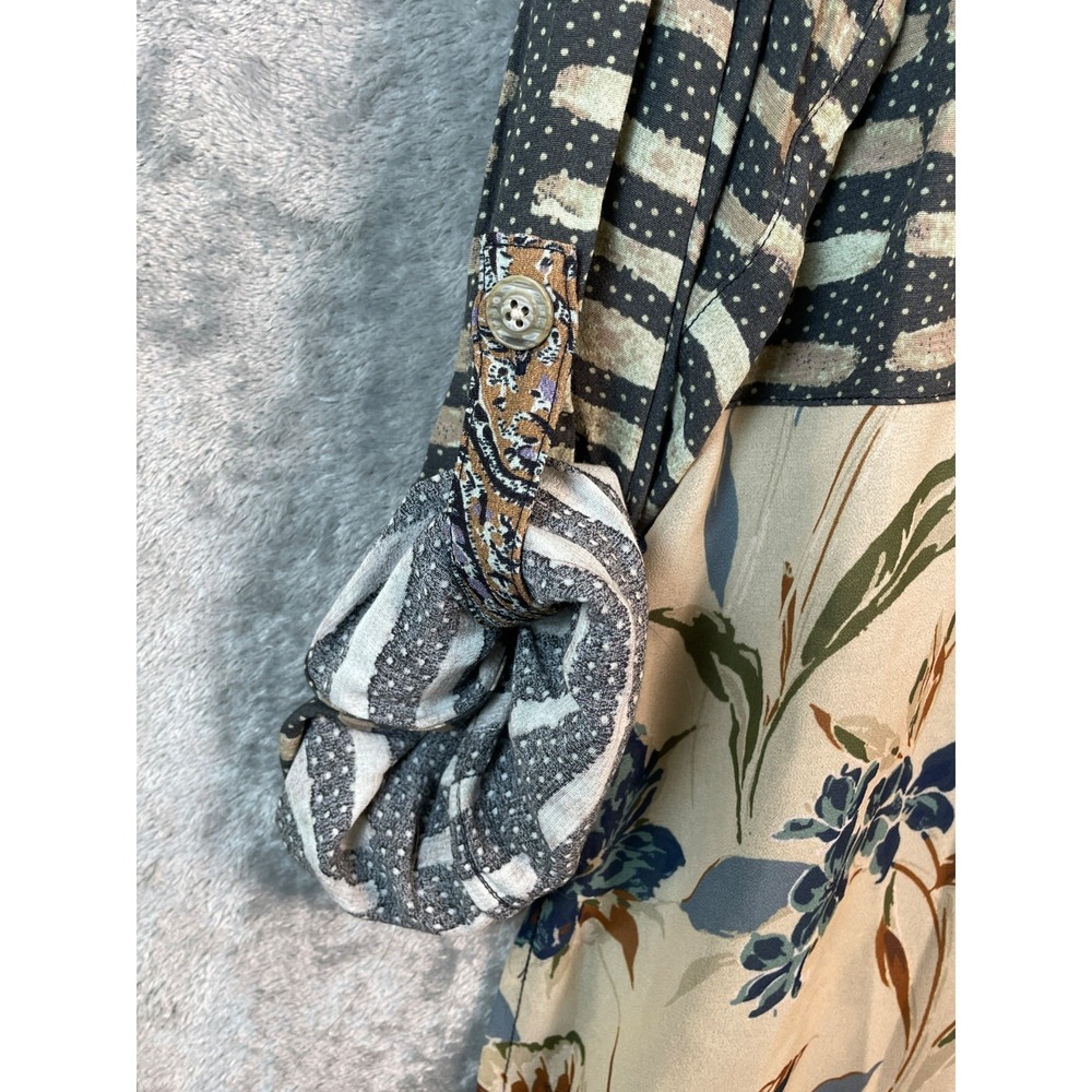 JOHN MARK Mixed Print Button Up Shirt Women L Animal Floral Long Sleeve Roll Tab - Picture 3 of 10